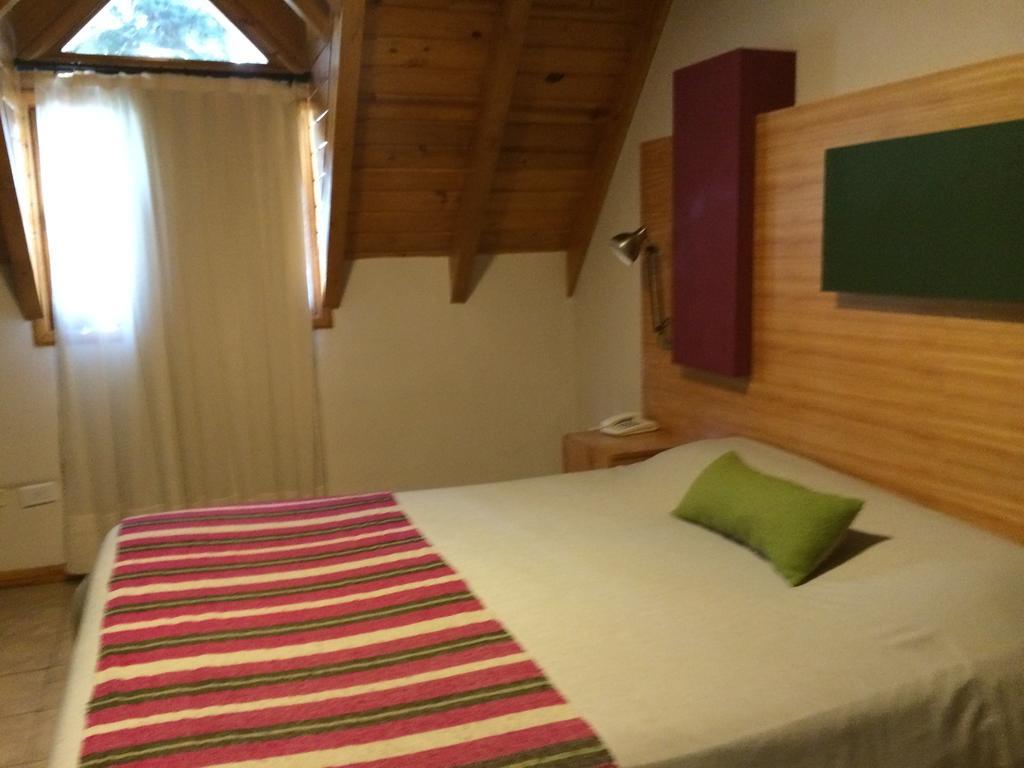 Hosteria Aca Al Sur Villa La Angostura Phòng bức ảnh