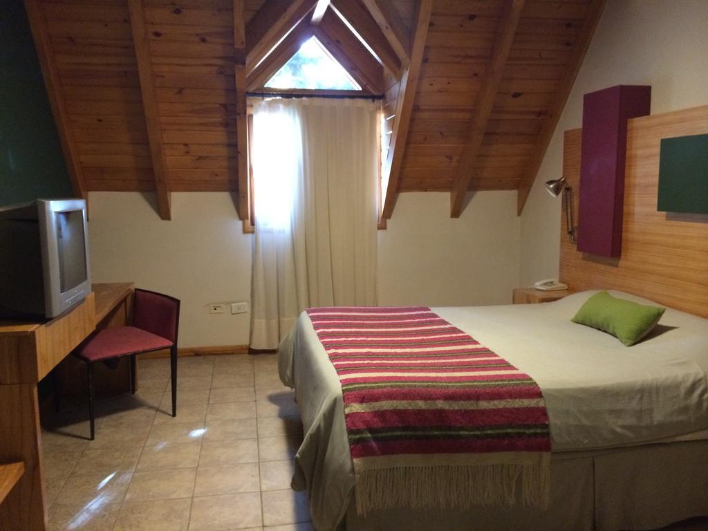 Hosteria Aca Al Sur Villa La Angostura Phòng bức ảnh